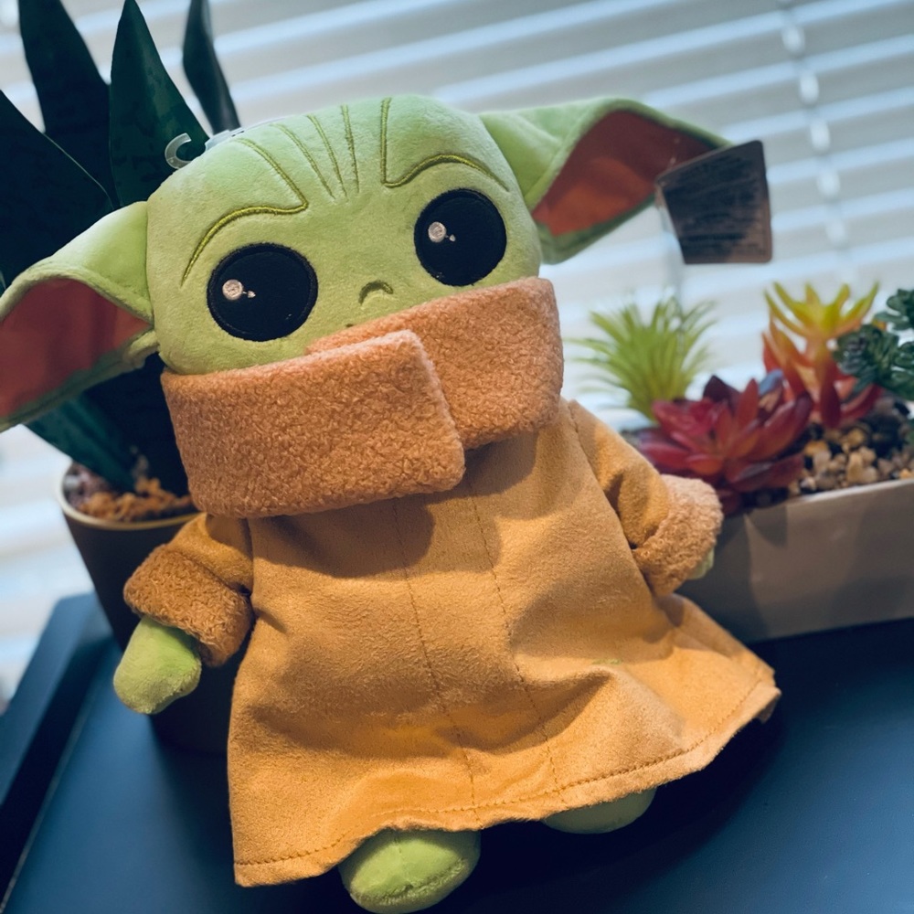 Baby Yoda Plushie